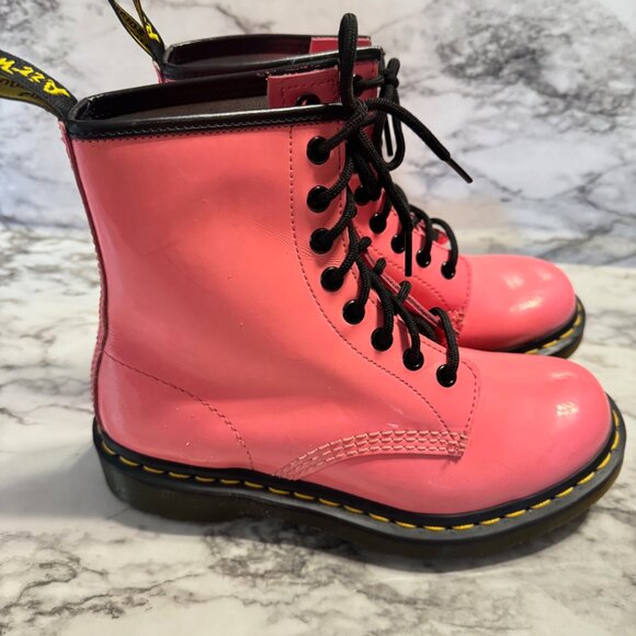DR. MARTENS Womens 1460 Bubblegum Pink Lace Up Patent Leather Barbiecore… - Picture 2 of 7